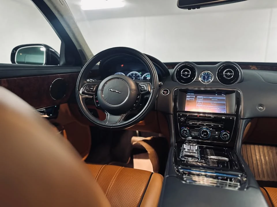 2011 Jaguar X351 XJ - Image 9 of 19