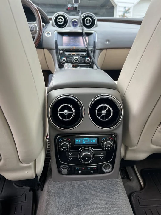 2011 Jaguar X351 XJ - Image 4 of 8