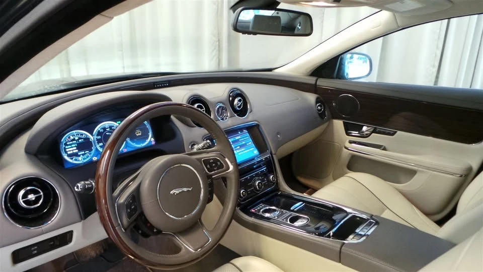 2011 Jaguar X351 XJ - Image 5 of 8
