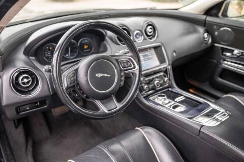 2011 Jaguar X351 XJ - Image 9 of 20