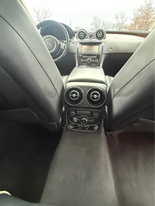 2011 Jaguar X351 XJ - Image 8 of 13