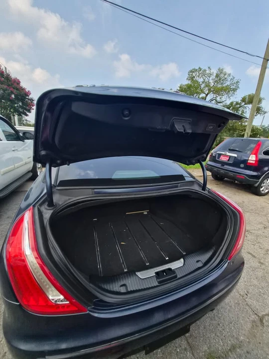 2011 Jaguar X351 XJ - Image 11 of 11