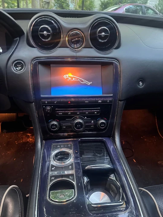 2011 Jaguar X351 XJ - Image 3 of 9