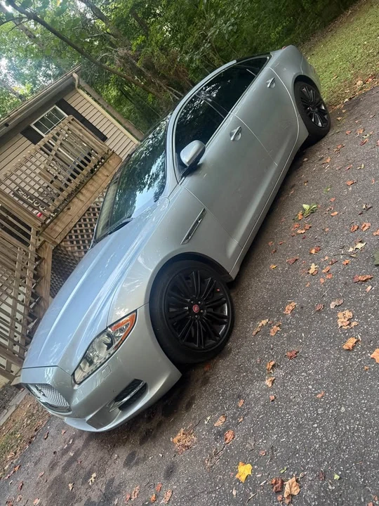2011 Jaguar X351 XJ - Image 2 of 9
