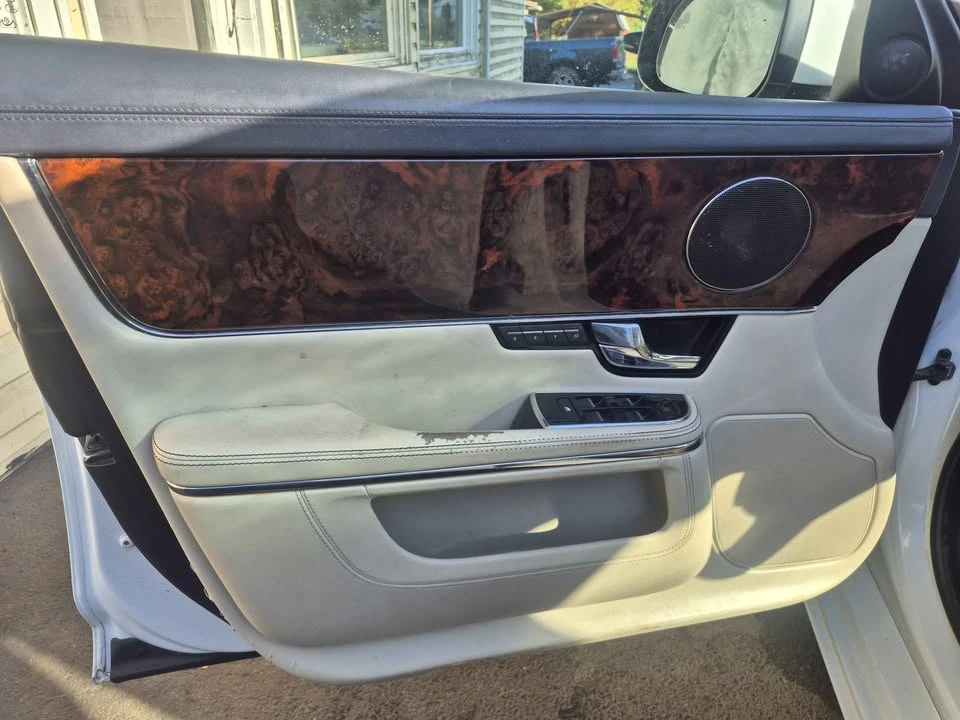 2011 Jaguar X351 XJ - Image 8 of 11
