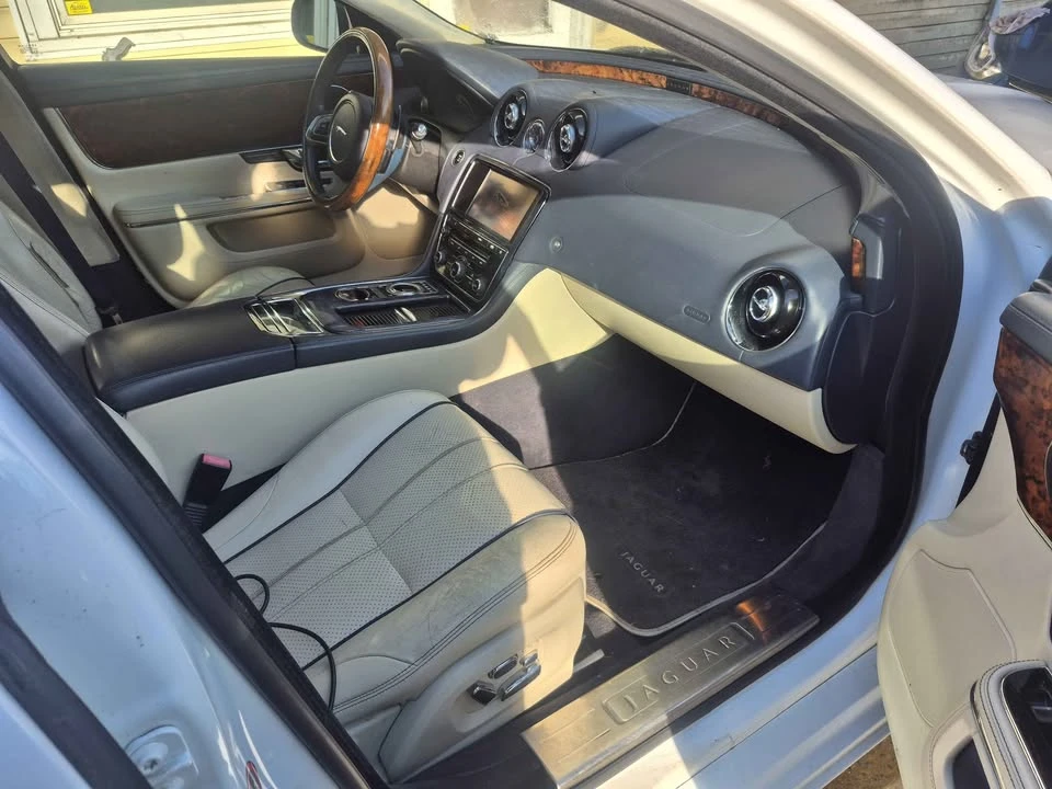 2011 Jaguar X351 XJ - Image 10 of 11