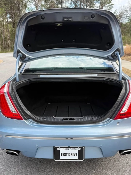 2011 Jaguar X351 XJ - Image 9 of 20