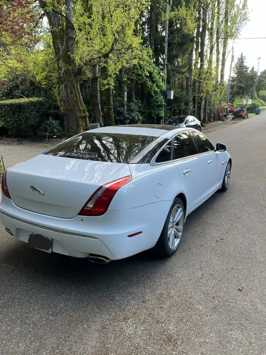 2011 Jaguar X351 XJ - Image 6 of 11