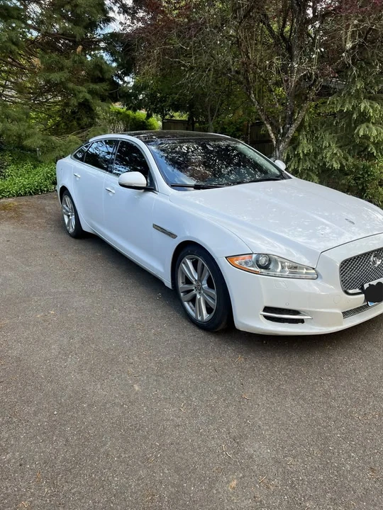 2011 Jaguar X351 XJ - Image 3 of 11