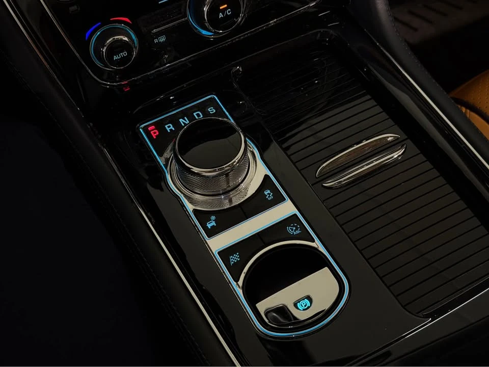 2011 Jaguar X351 XJ - Image 17 of 20