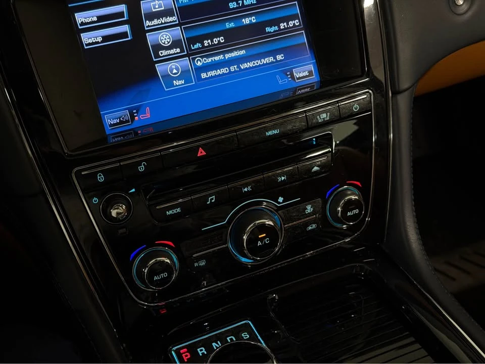 2011 Jaguar X351 XJ - Image 18 of 20