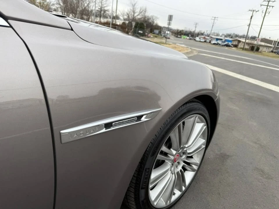 2011 Jaguar X351 XJ - Image 8 of 20