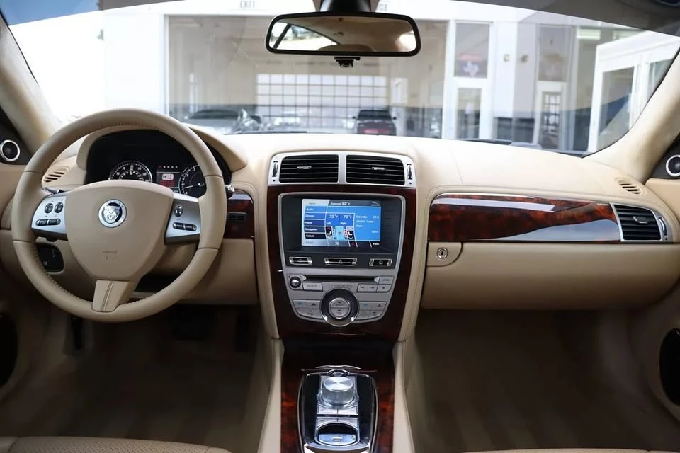 2011 Jaguar X150 XK - Image 6 of 12