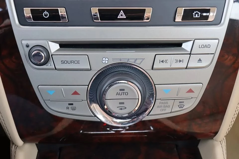 2011 Jaguar X150 XK - Image 9 of 12