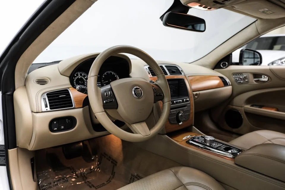 2011 Jaguar X150 XK - Image 3 of 19