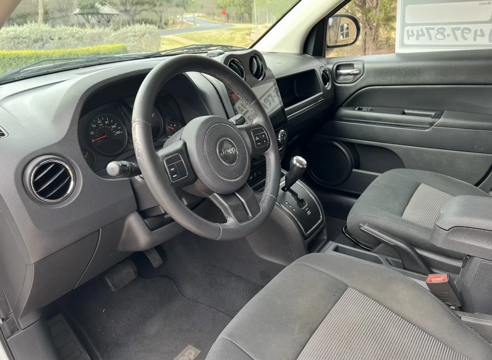 2011 Jeep Compass - Image 12 of 14