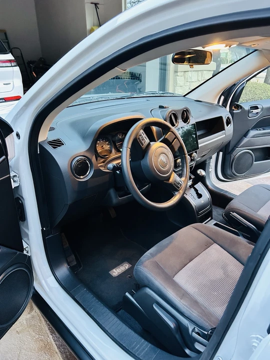 2011 Jeep Compass - Image 13 of 14