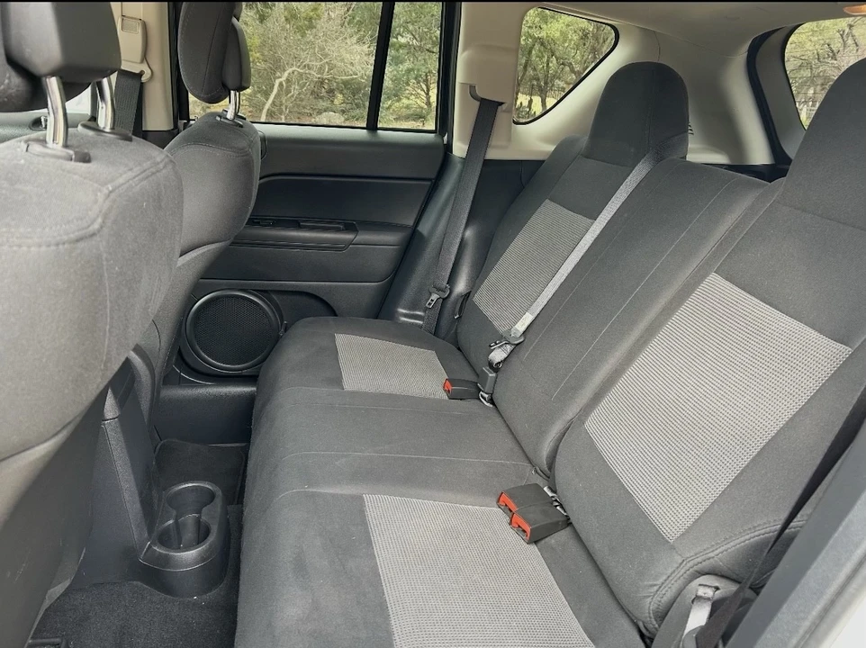2011 Jeep Compass - Image 10 of 14