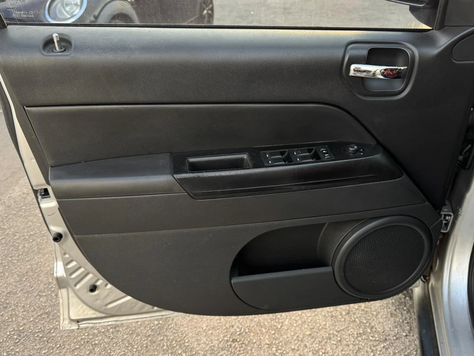 2011 Jeep Compass - Image 13 of 14