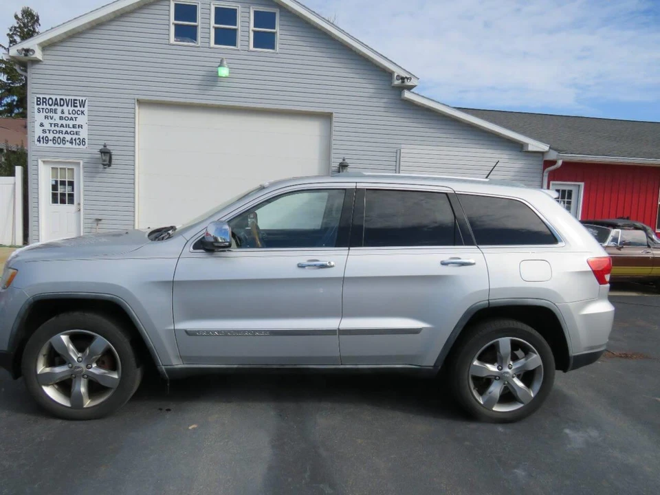 2011 Jeep WK2 Grand Cherokee - Image 2 of 17
