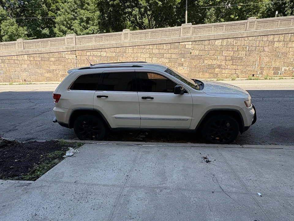 2011 Jeep WK2 Grand Cherokee - Image 12 of 31