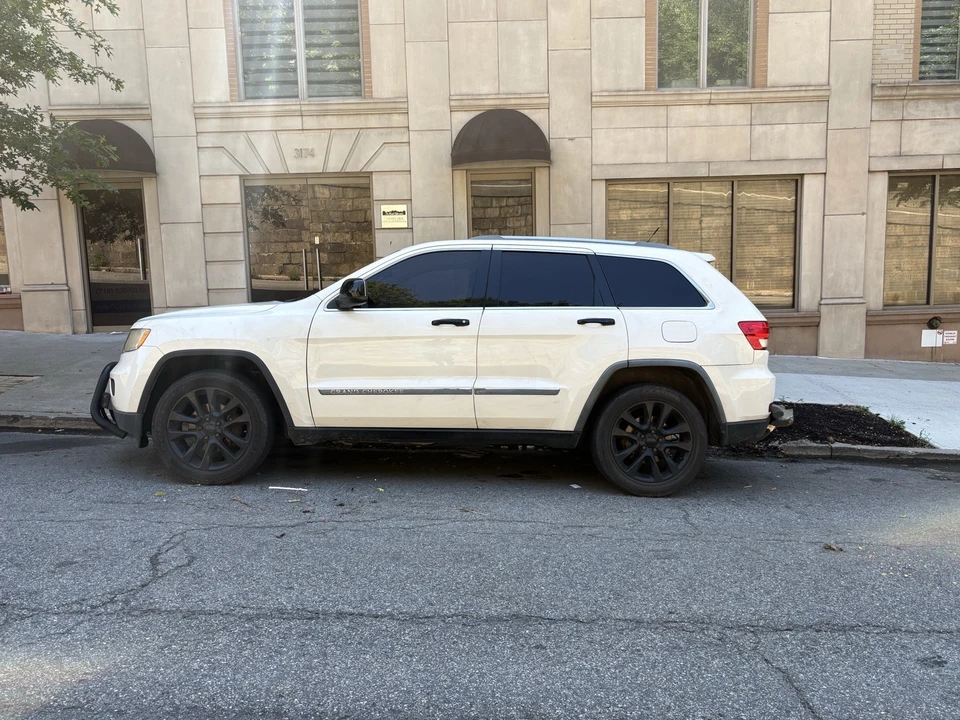 2011 Jeep WK2 Grand Cherokee - Image 2 of 31