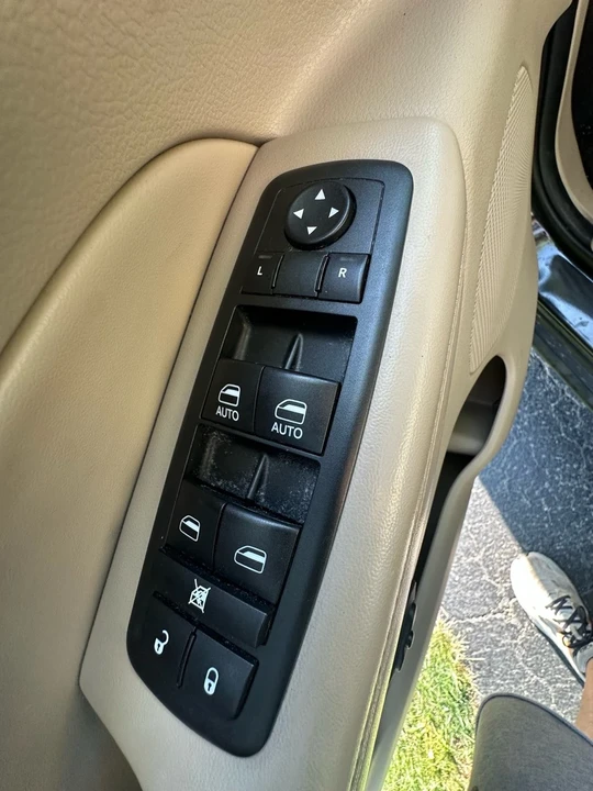 2011 Jeep WK2 Grand Cherokee - Image 12 of 19