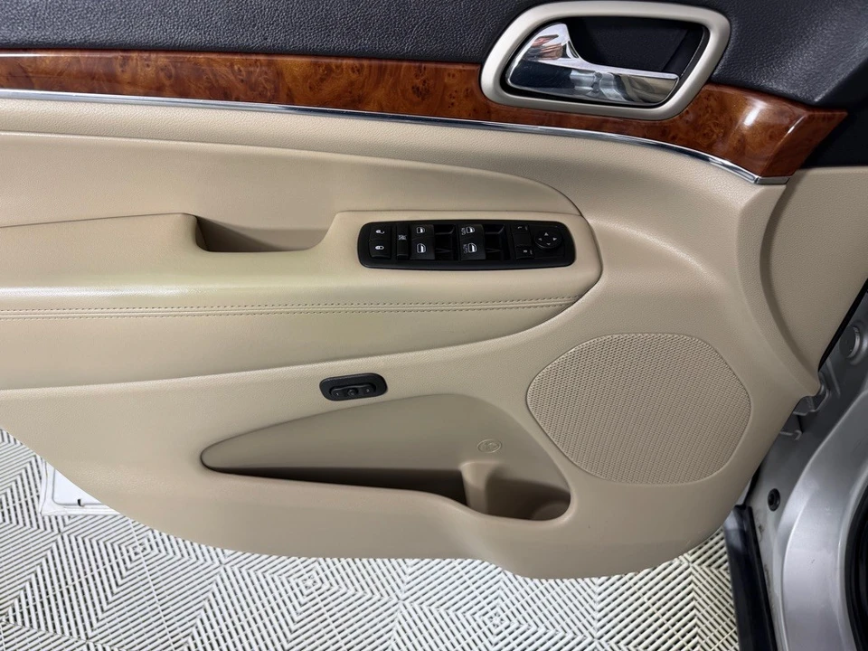 2011 Jeep WK2 Grand Cherokee - Image 8 of 25