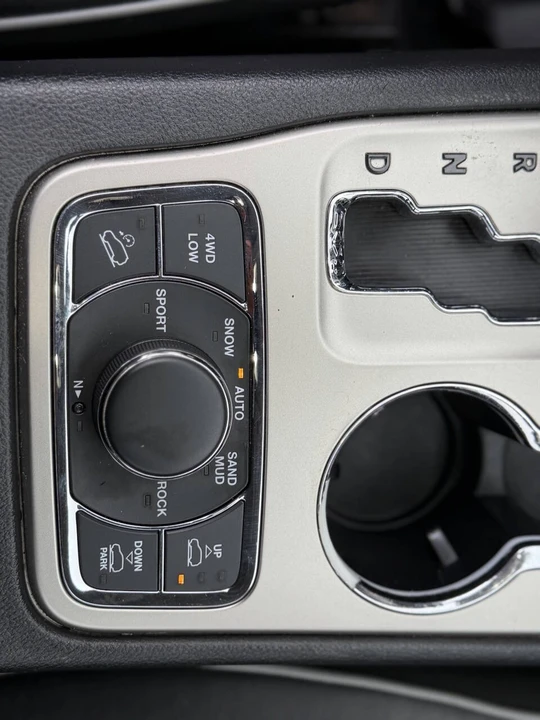2011 Jeep WK2 Grand Cherokee - Image 14 of 19