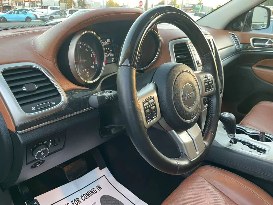 2011 Jeep WK2 Grand Cherokee - Image 2 of 17