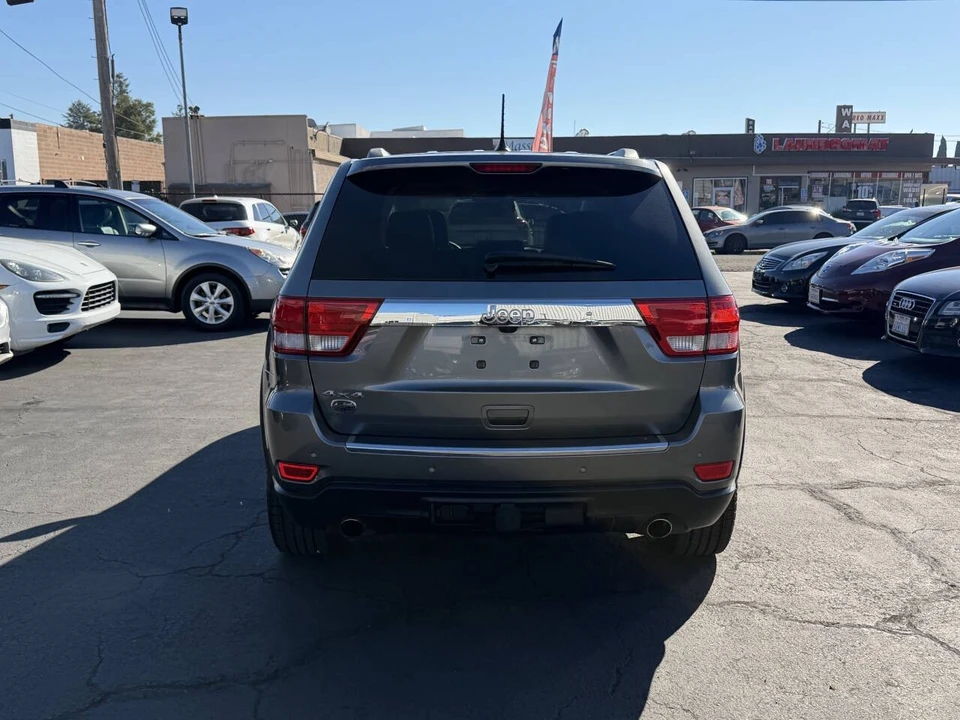 2011 Jeep WK2 Grand Cherokee - Image 16 of 17