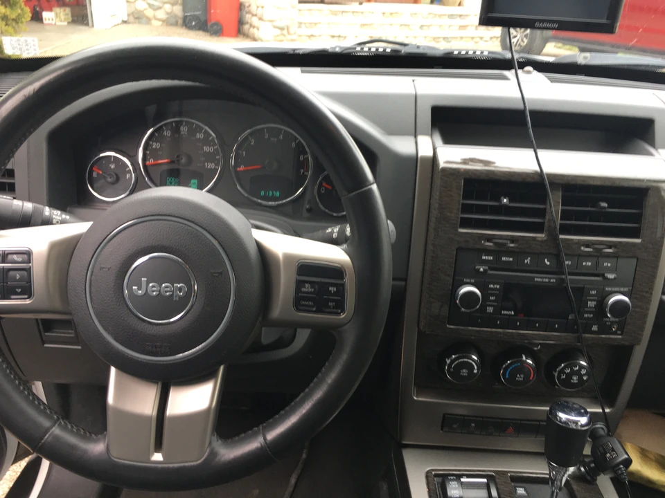 2011 Jeep KK Liberty - Image 4 of 8
