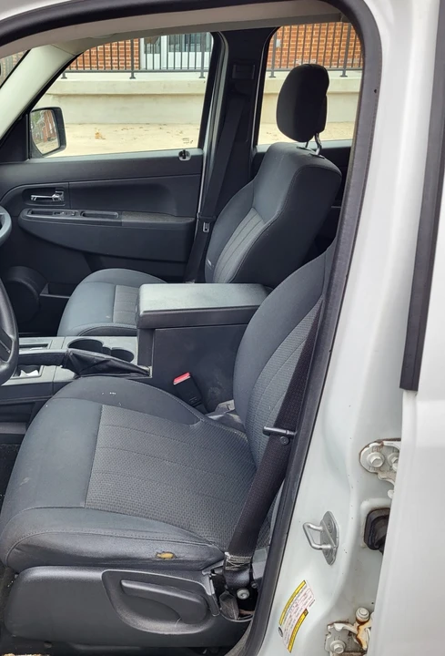 2011 Jeep KK Liberty - Image 9 of 14