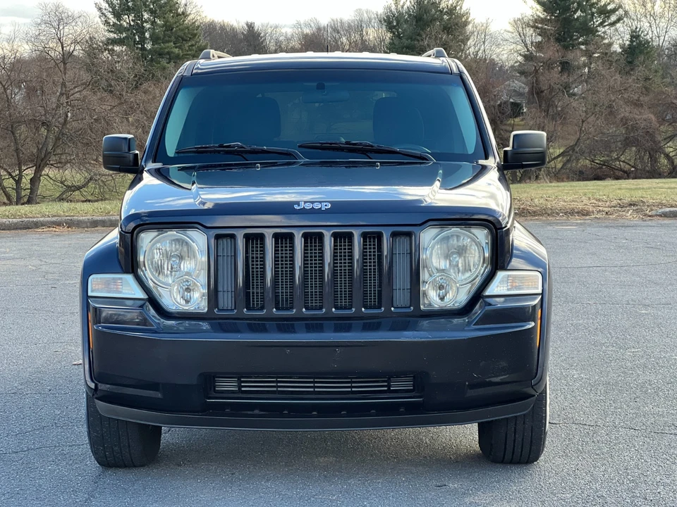 2011 Jeep KK Liberty - Image 2 of 21