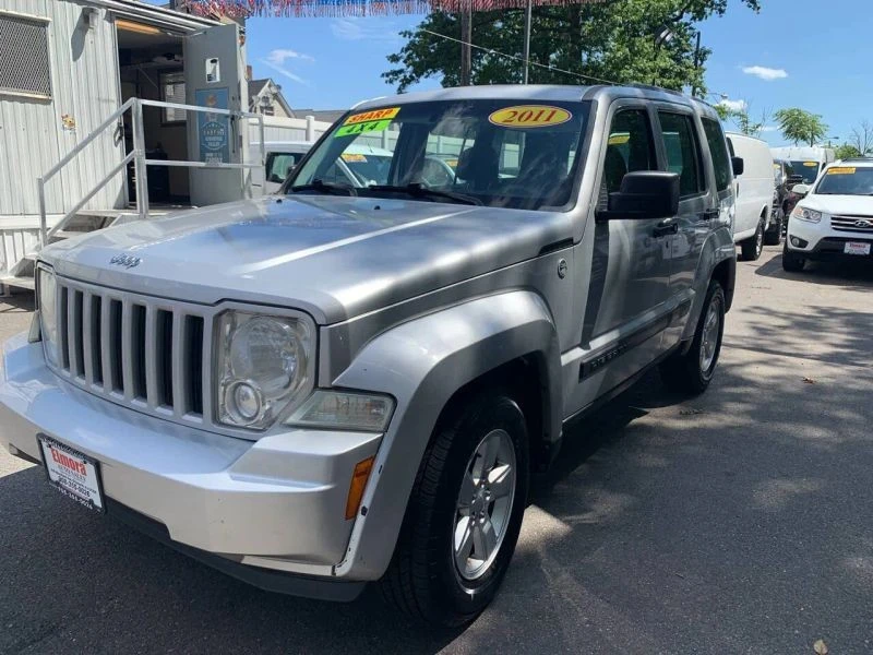 2011 Jeep KK Liberty - Image 2 of 10