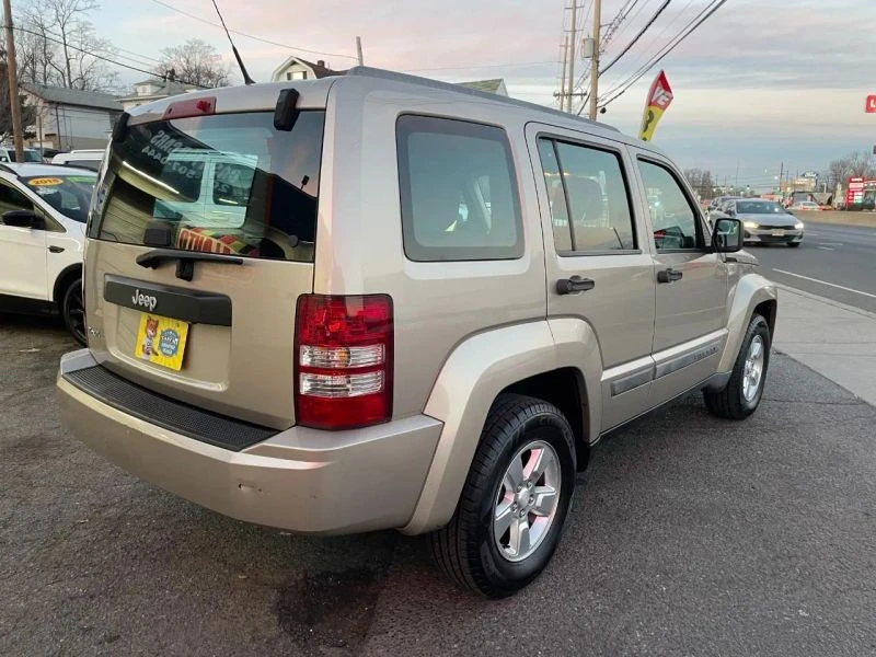 2011 Jeep KK Liberty - Image 7 of 12