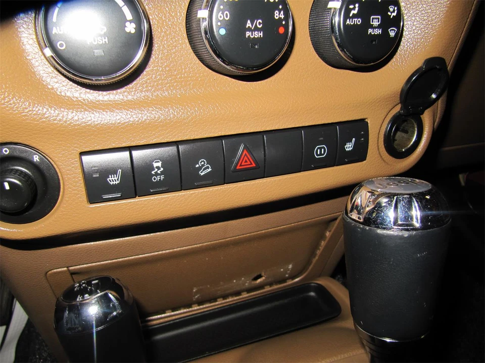 2011 Jeep JK Wrangler - Image 23 of 31