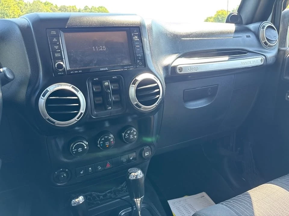 2011 Jeep JK Wrangler - Image 14 of 15