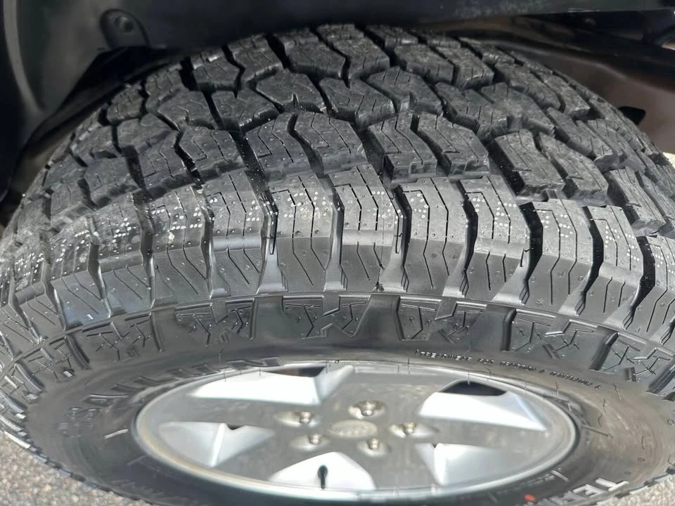 2011 Jeep JK Wrangler - Image 17 of 18