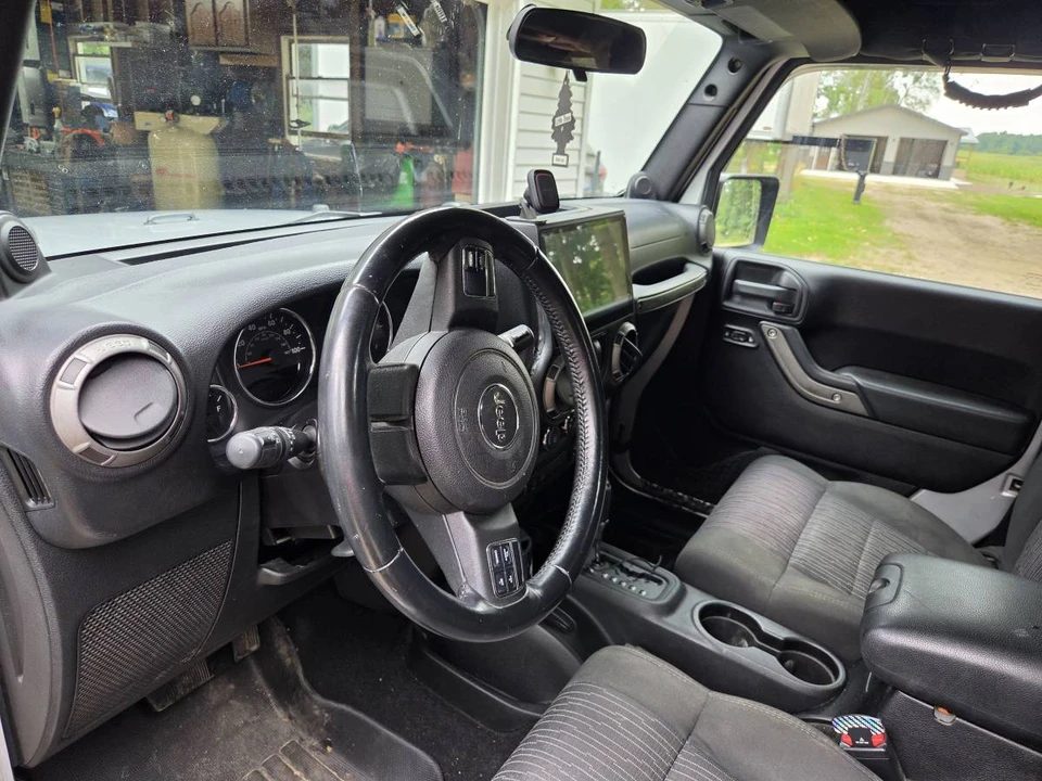 2011 Jeep JK Wrangler - Image 8 of 11