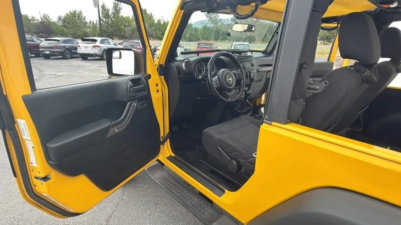 2011 Jeep JK Wrangler - Image 16 of 17