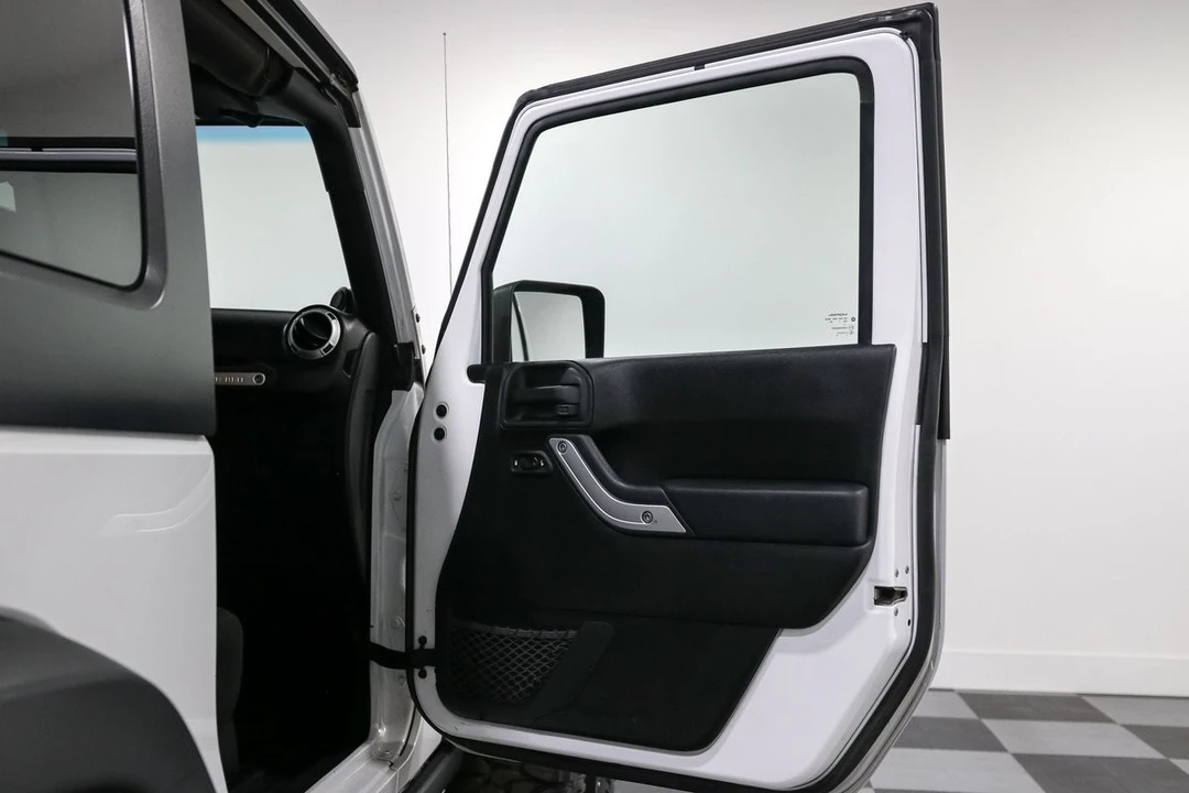 2011 Jeep JK Wrangler - Image 17 of 28