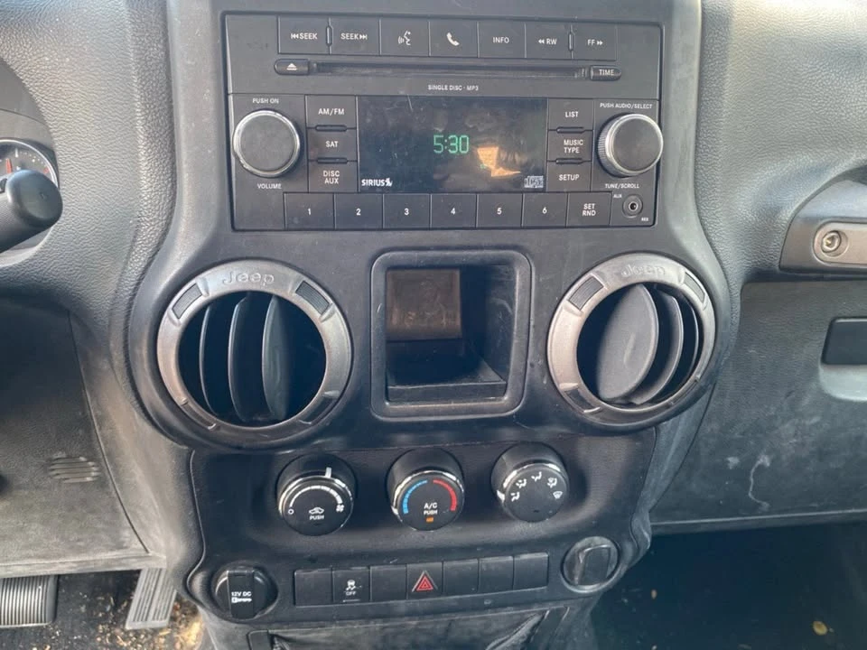 2011 Jeep JK Wrangler - Image 14 of 15