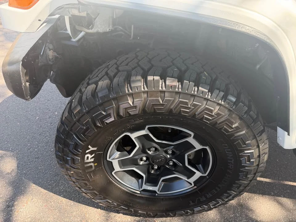 2011 Jeep Wrangler - Image 6 of 18