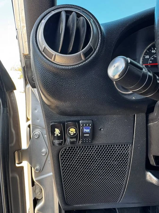 2011 Jeep JK Wrangler - Image 9 of 17