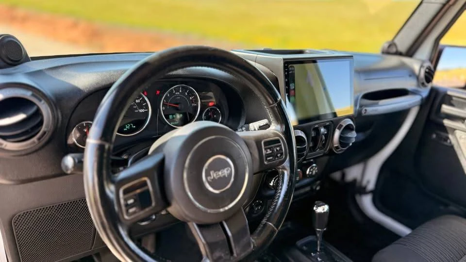 2011 Jeep JK Wrangler - Image 15 of 16