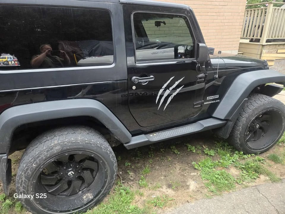 2011 Jeep JK Wrangler - Image 3 of 3