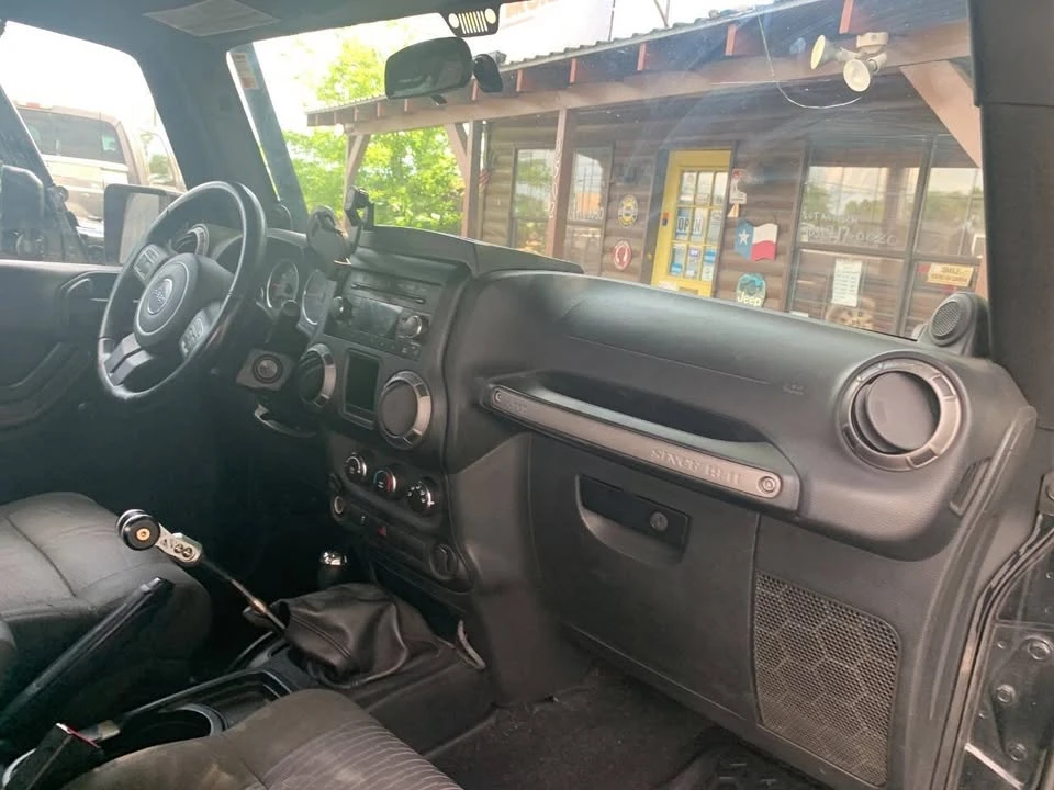 2011 Jeep JK Wrangler - Image 17 of 20