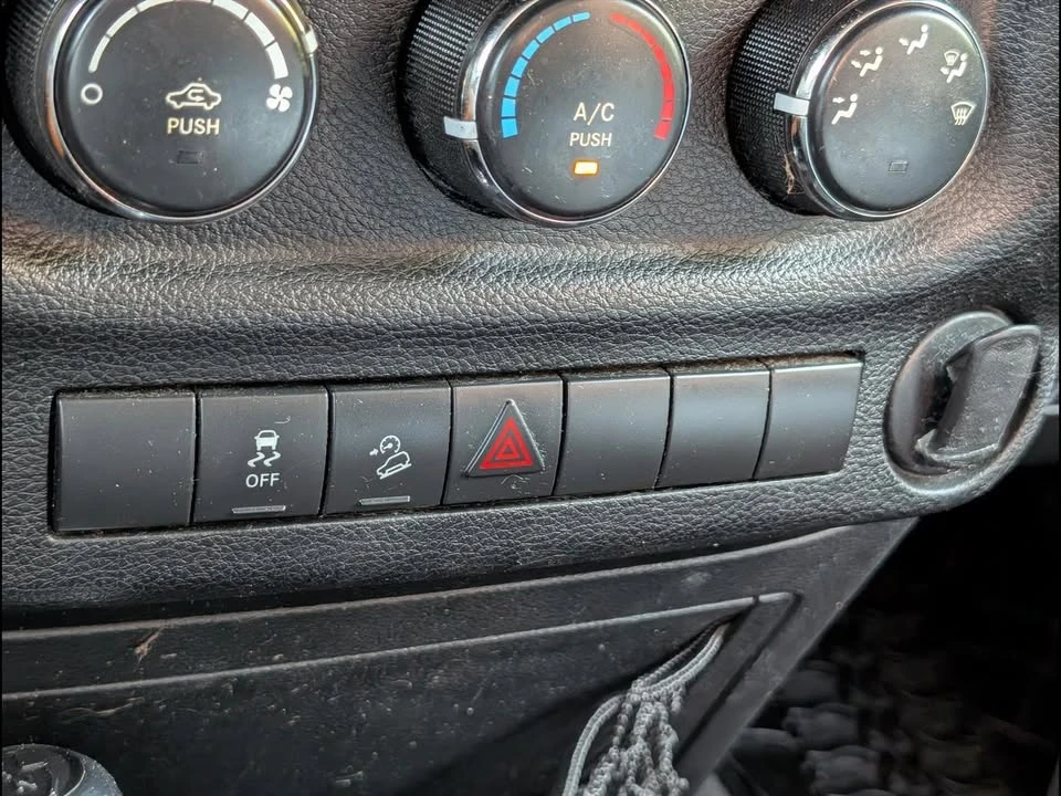 2011 Jeep JK Wrangler - Image 13 of 20