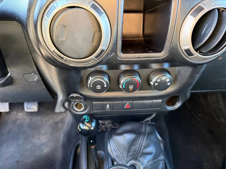 2011 Jeep JK Wrangler - Image 15 of 20